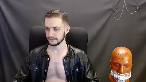 Snapshot of sir_damien chatting on January 29, 2:51 am Sir Damien online show from January 29, 2:51 am