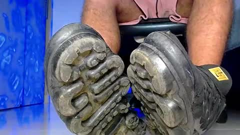 only foot                         worshipers here online show from October 18, 12:59 am