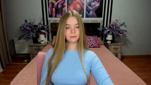 SirenaBloom online show from February 7, 6:27 am