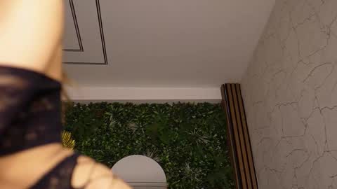 Dee online show from March 22, 9:41 pm