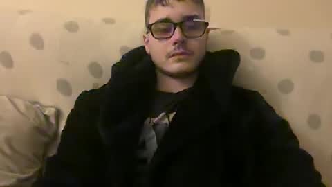 sissy_brit22 online show from December 15, 6:29 am