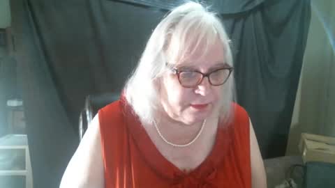 Sissy Diane online show from February 22, 2:08 pm
