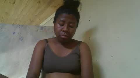Snapshot of sitraka93 chatting on October 15, 4:19 pm Sitraka online show from October 15, 4:19 pm