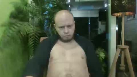 sixten19795 online show from December 19, 7:59 am