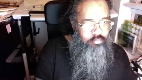 Snapshot of siyah_sakal chatting on December 5, 10:06 pm siyah_sakal online show from December 5, 10:06 pm