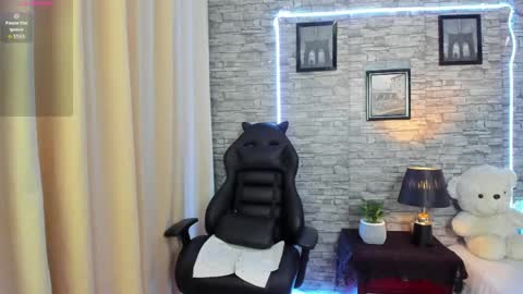 Skarleth online show from April 18, 11:38 pm