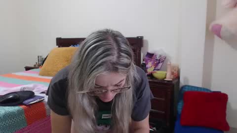 Skarleth King online show from December 6, 2:22 pm