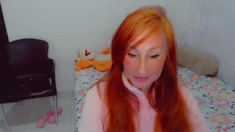 Snapshot of skarlett2072 chatting on September 11, 3:02 pm Arlett online show from September 11, 3:02 pm