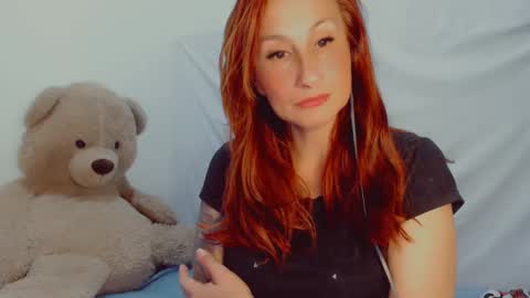 Snapshot of skarlett2072 chatting on February 13, 4:22 am Arlett online show from February 13, 4:22 am