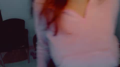 Snapshot of skarlett2072 chatting on October 6, 11:44 pm Arlett online show from October 6, 11:44 pm