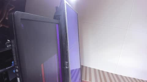 skarlettbarnes online show from May 27, 11:51 am