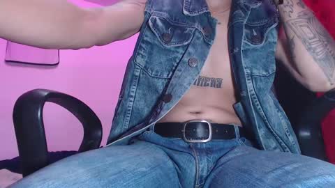 Snapshot of skateboy444 chatting on February 22, 6:50 am king online show from February 22, 6:50 am