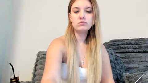 skiimaskabby online show from September 24, 10:27 pm