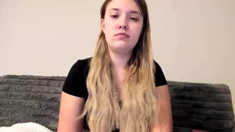 skiimaskabby online show from September 27, 5:05 am