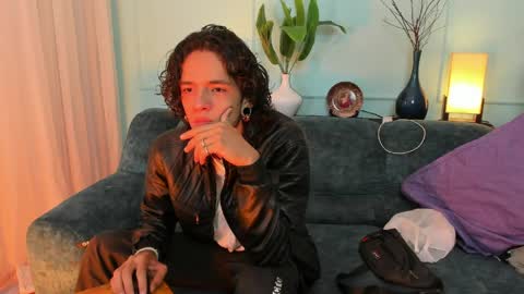 Mac online show from April 5, 12:46 pm