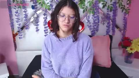 Snapshot of skinnyhorny_ chatting on February 16, 2:42 am SKINNYHORNY online show from February 16, 2:42 am