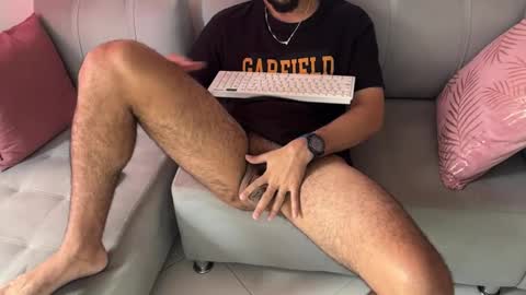 Snapshot of skinnylatin69 chatting on January 16, 9:40 pm skinnylatin69 online show from January 16, 9:40 pm