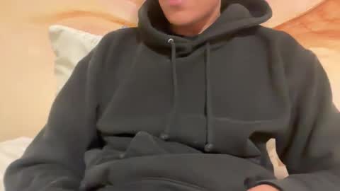 papi online show from November 18, 6:49 am