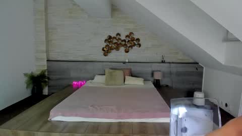 Snapshot of skinnystar_ chatting on October 19, 4:39 am Julia online show from October 19, 4:39 am