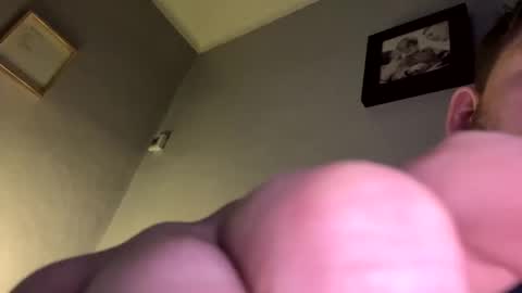 skuzzy25 online show from March 11, 12:00 am