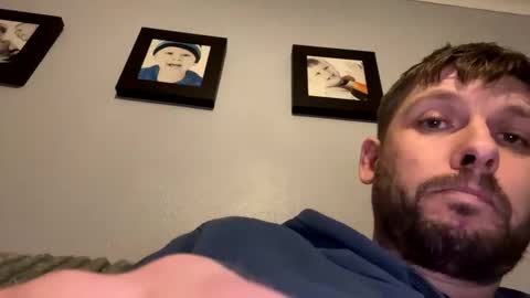 skuzzy25 online show from March 7, 2:57 am