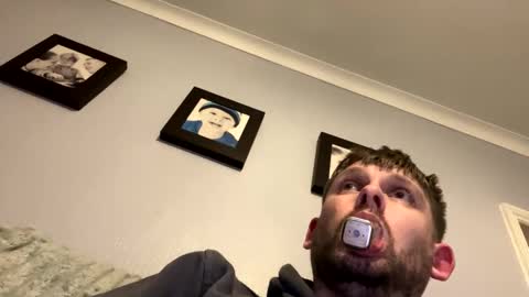 skuzzy25 online show from March 1, 4:37 am