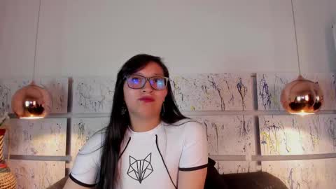 Snapshot of skye_bluee_ chatting on September 12, 3:30 am skye_bluee_ online show from September 12, 3:30 am