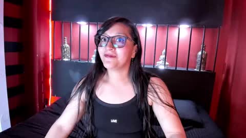 Snapshot of skye_bluee_ chatting on September 11, 3:08 am skye_bluee_ online show from September 11, 3:08 am