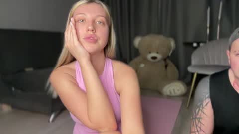 GARRY AND SOPHIA online show from February 2, 6:53 pm