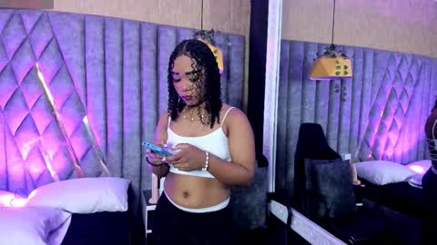 skylerbloom online show from March 14, 4:27 am