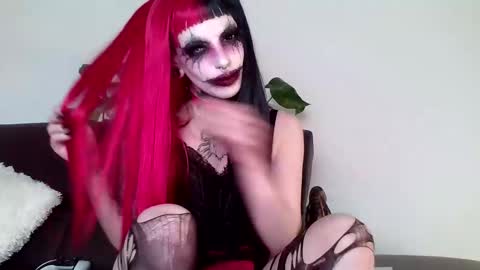 sleeperly online show from October 31, 7:25 pm