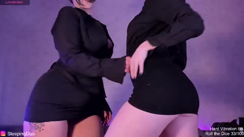 Hi We are Iva and Angela Nice to meet u 3 online show from May 26, 5:24 am