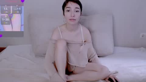sleepy_ash_ online show from June 14, 1:24 pm