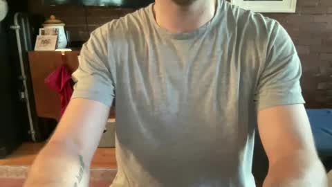 slickandeasy39 online show from December 17, 8:21 pm