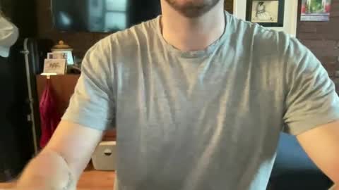 slickandeasy39 online show from December 17, 3:38 pm