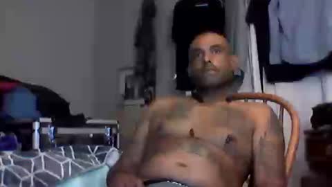slickstre online show from July 3, 11:04 am