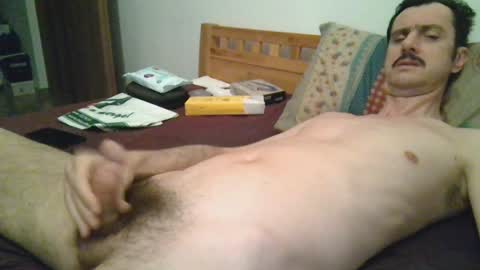 Snapshot of slim38 chatting on December 3, 3:59 am Alin online show from December 3, 3:59 am