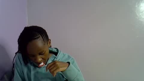 Snapshot of slim_alicia chatting on September 28, 1:20 pm Alicia online show from September 28, 1:20 pm
