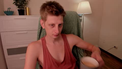 Snapshot of slim_andy chatting on September 13, 10:28 am Andy online show from September 13, 10:28 am