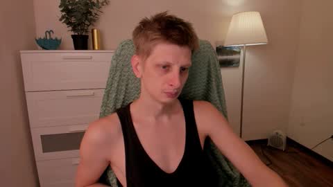 Snapshot of slim_andy chatting on September 18, 7:45 am Andy online show from September 18, 7:45 am