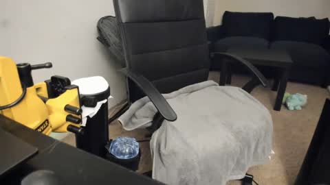 Slimguerrilla online show from February 26, 4:08 am