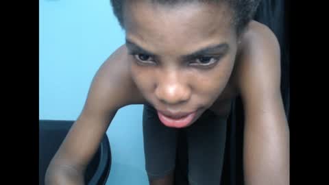 Snapshot of slimzyxdoll chatting on March 2, 7:56 pm slimzyxdoll online show from March 2, 7:56 pm