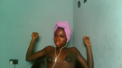 Snapshot of slimzyxdoll chatting on October 8, 1:46 am slimzyxdoll online show from October 8, 1:46 am