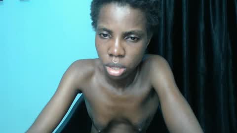 Snapshot of slimzyxdoll chatting on March 7, 2:57 am slimzyxdoll online show from March 7, 2:57 am