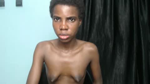 Snapshot of slimzyxdoll chatting on March 1, 11:26 pm slimzyxdoll online show from March 1, 11:26 pm