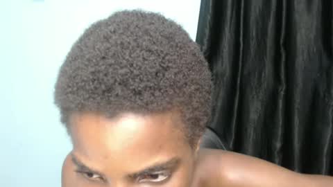 Snapshot of slimzyxdoll chatting on March 3, 10:20 pm slimzyxdoll online show from March 3, 10:20 pm