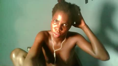 Snapshot of slimzyxdoll chatting on September 18, 11:09 pm slimzyxdoll online show from September 18, 11:09 pm