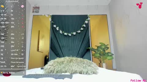 Snapshot of slut_milf4u chatting on February 26, 3:54 pm Paola online show from February 26, 3:54 pm