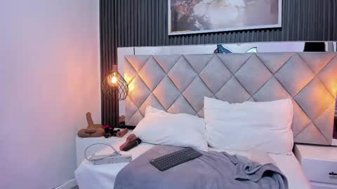 slut_milf_ online show from November 4, 7:26 pm