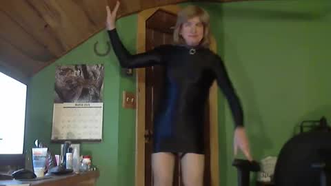 slutjennifertransxx online show from March 10, 3:01 am